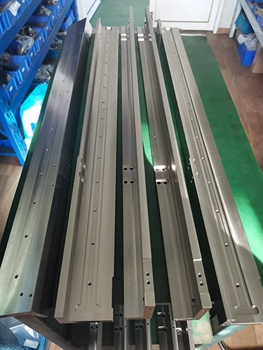 不銹鋼長(zhǎng)板加工